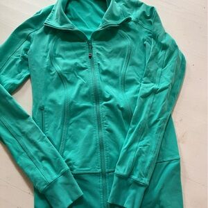 Lululemon turquoise green jacket